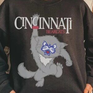 Vintage NCAA Cincinnati Bearcats Mascot Logo Sweatshirt